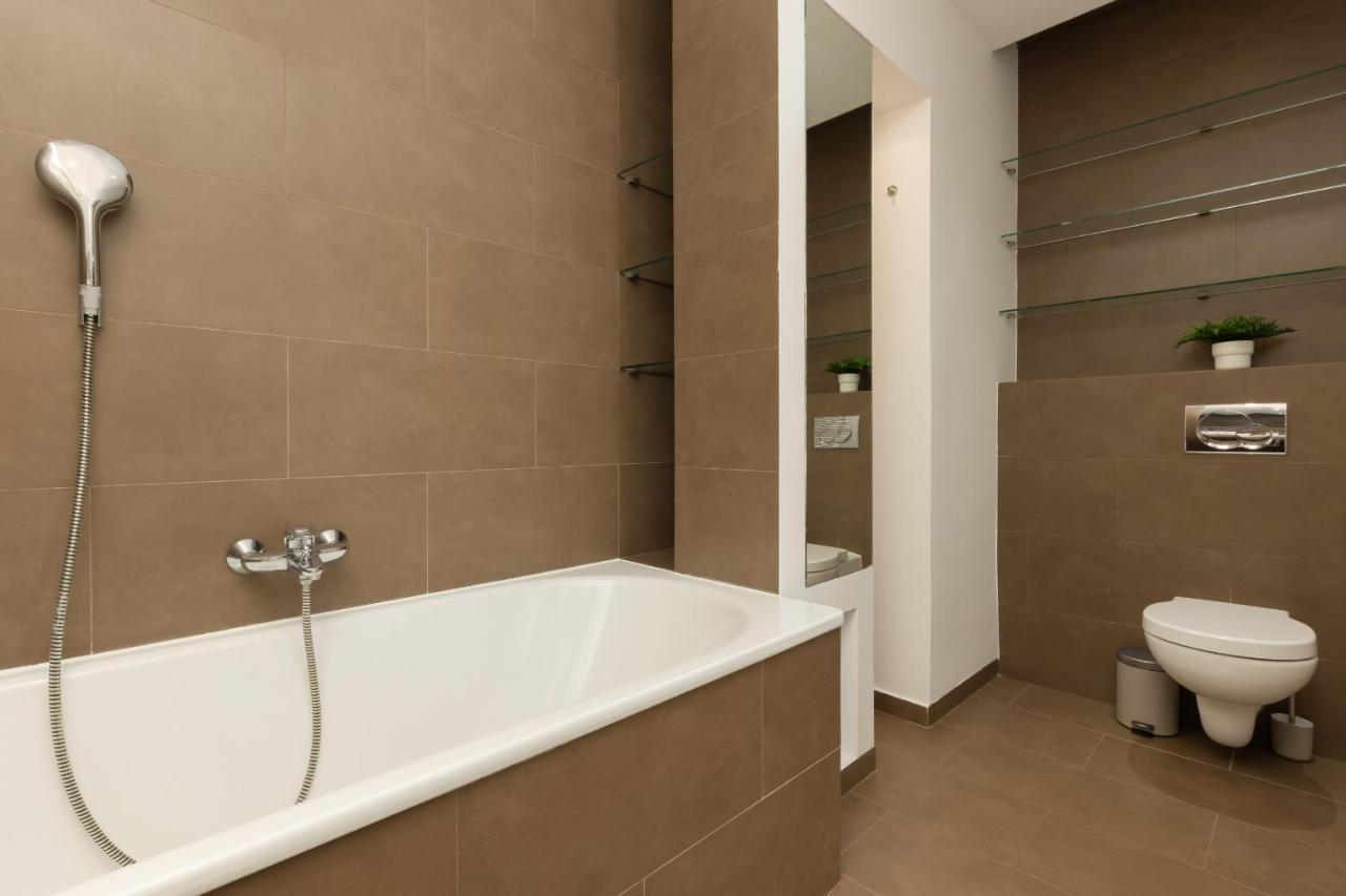 Old Mokotow Spacious Two-Bedroom Apartment By Noclegi Renters Varşovia Exterior foto